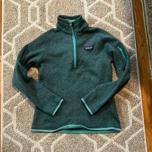 Patagonia Green sweatshirt, Barely ever worn
